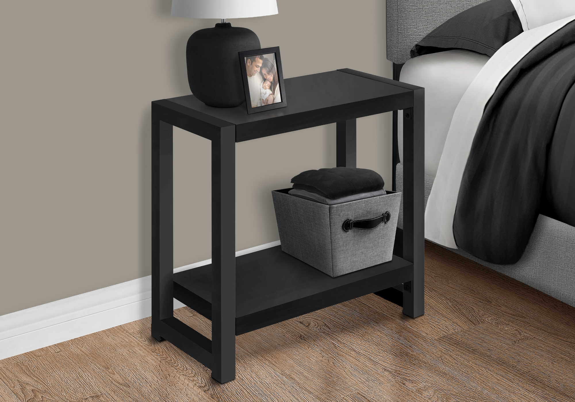 nightstand - 22"h / black / black metal i2081