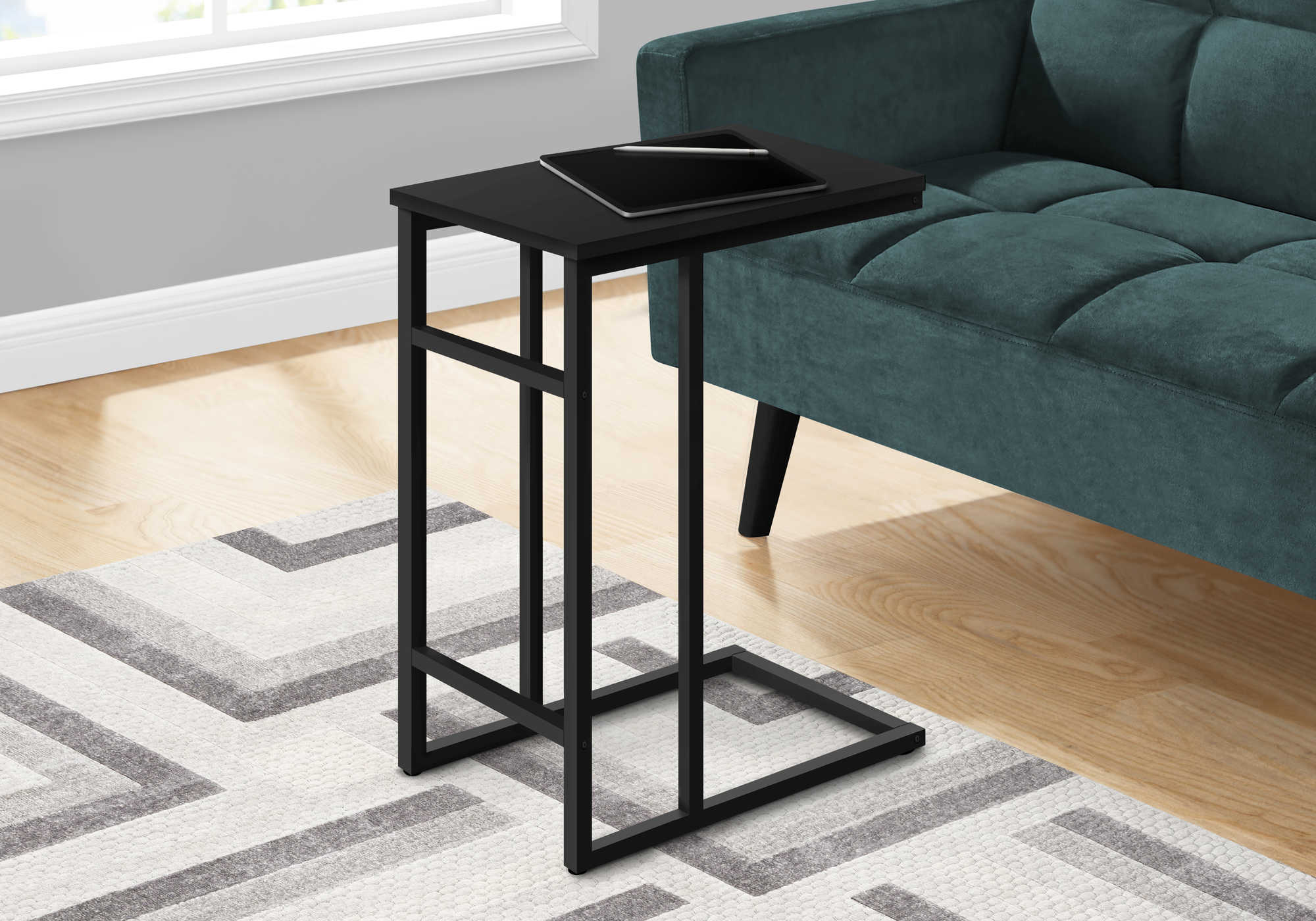 accent table - 24"h / black / black metal i2170