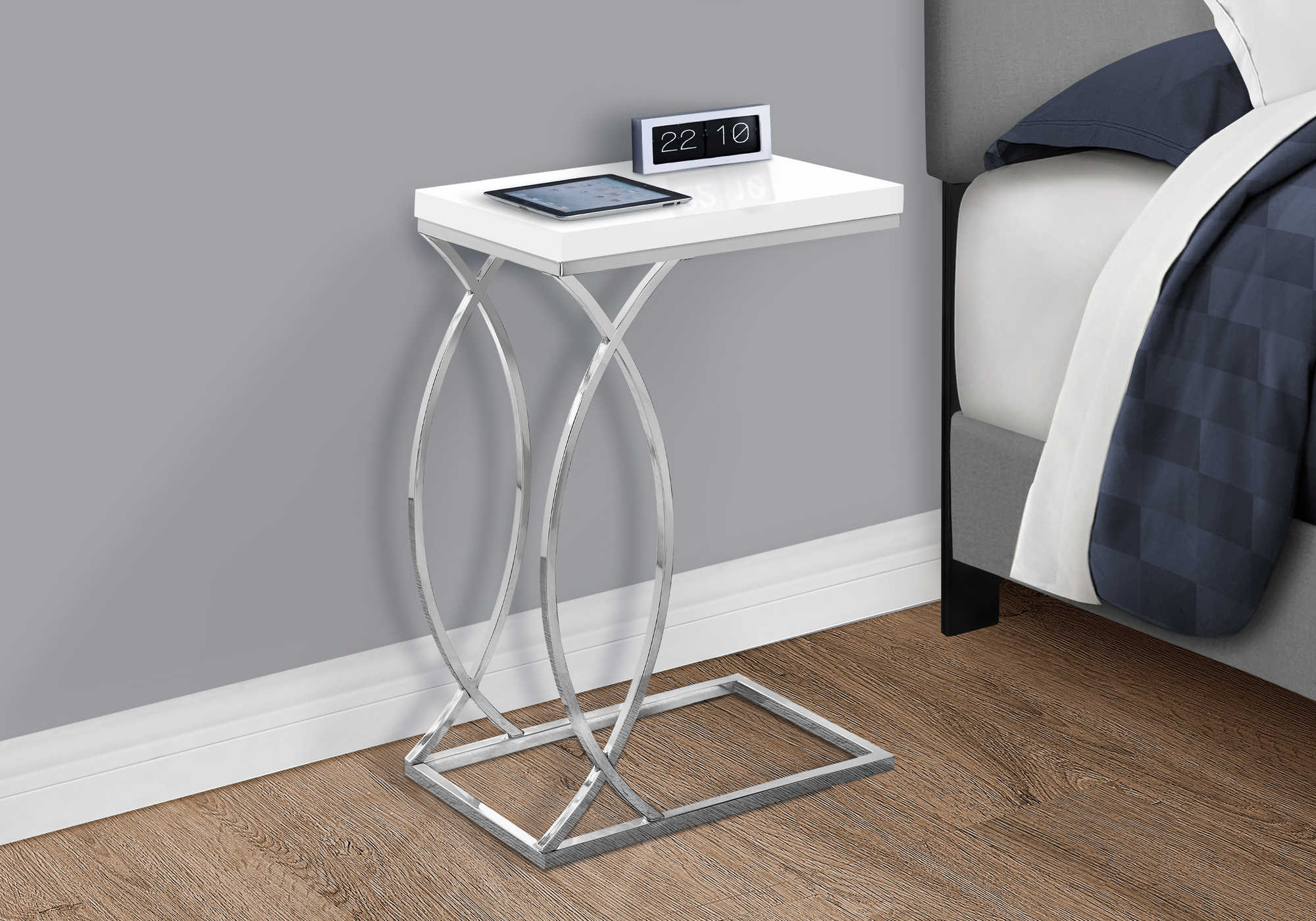 nightstand - glossy white with chrome metal i3184