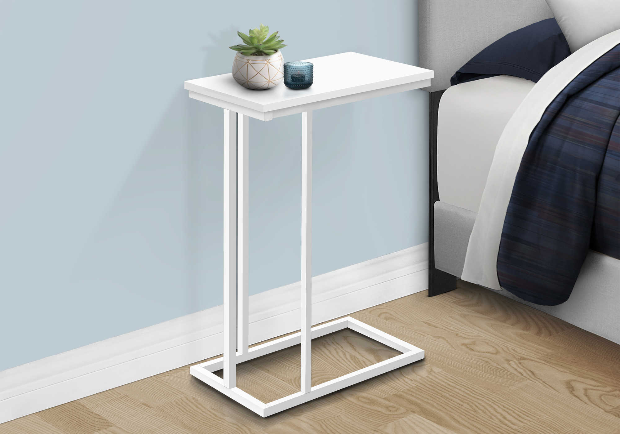 Image of nightstand - 25"h /white / white metal  i 3468.