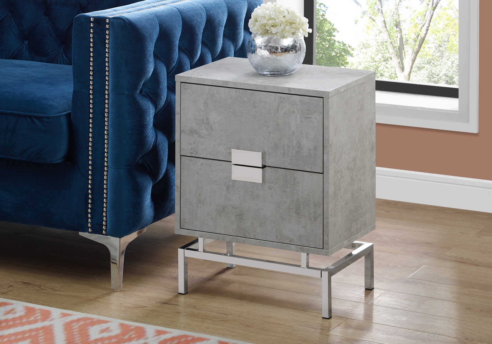 accent table - 24"h / grey cement / chrome metal i3491