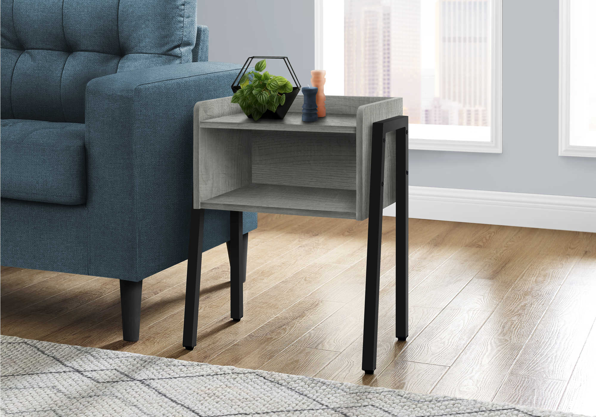 accent table - 23"h / grey / black metal i3591