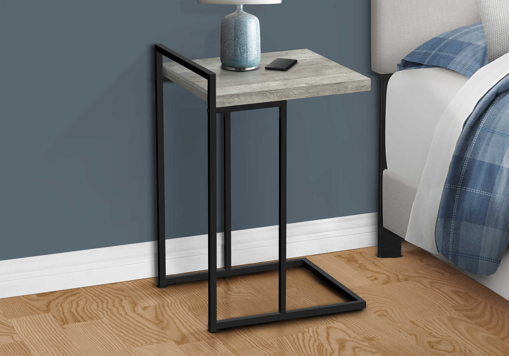 nightstand - 25"h / grey reclaimed wood / black metal i3631