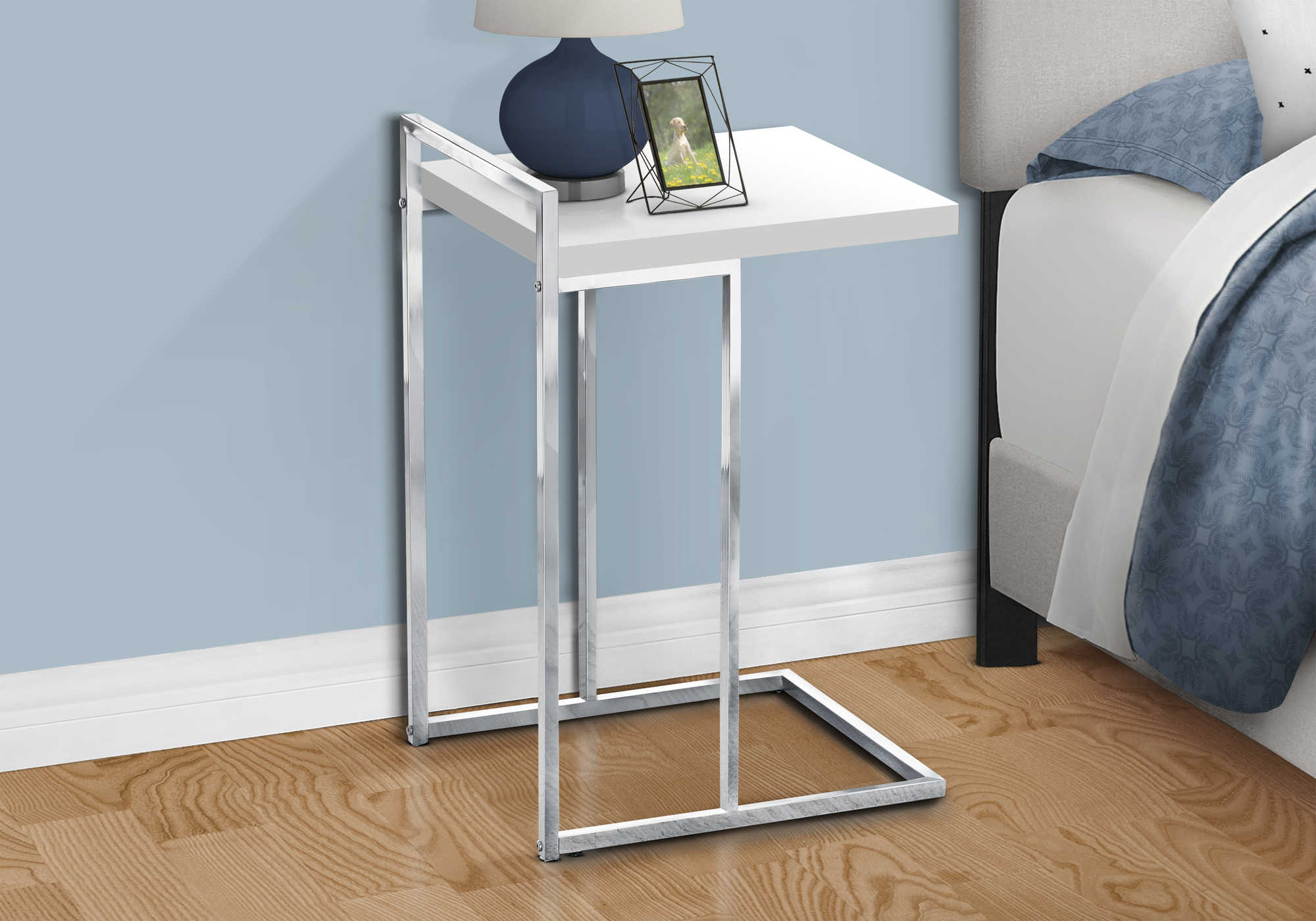 nightstand - 25"h / glossy white / chrome metal i3636