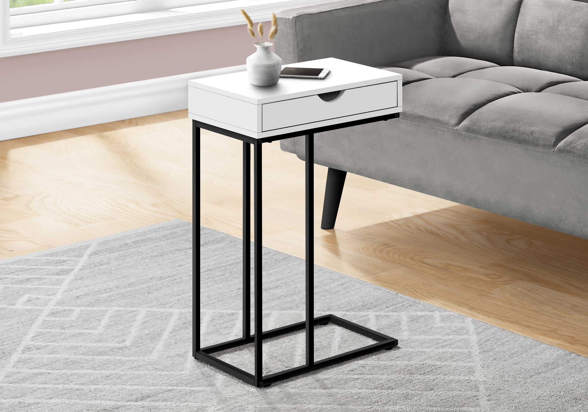 accent table - 25"h / white / black metal i3770