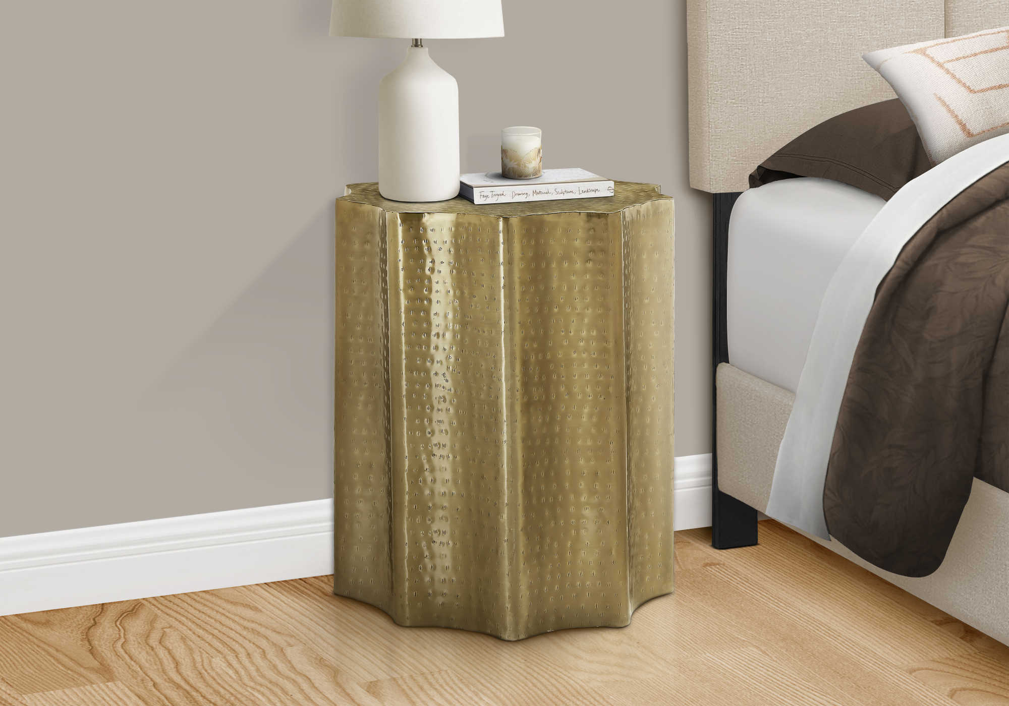 nightstand - 22"h / gold iron metal end table i3900