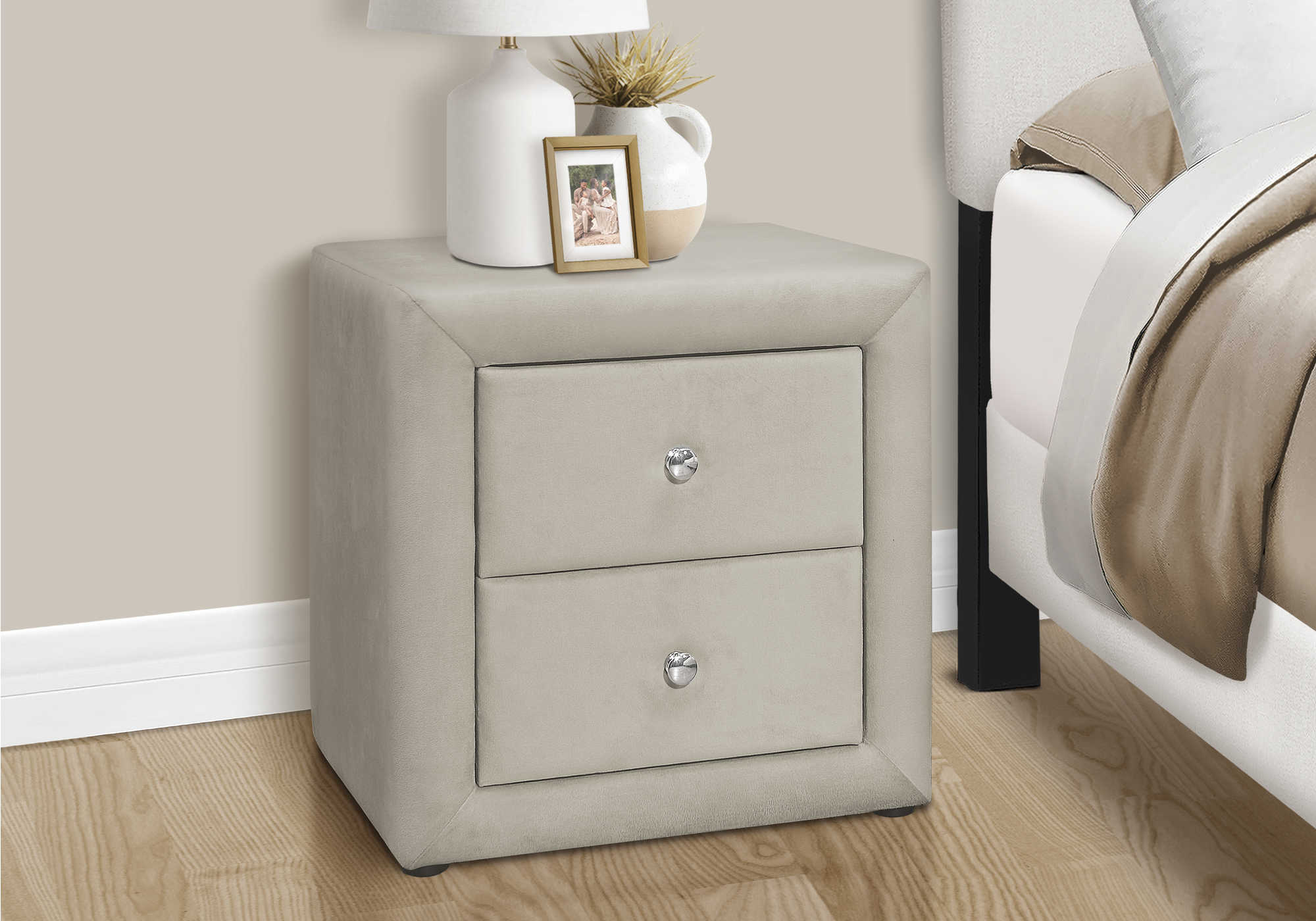 nightstand - 21"h / light grey velvet i5606