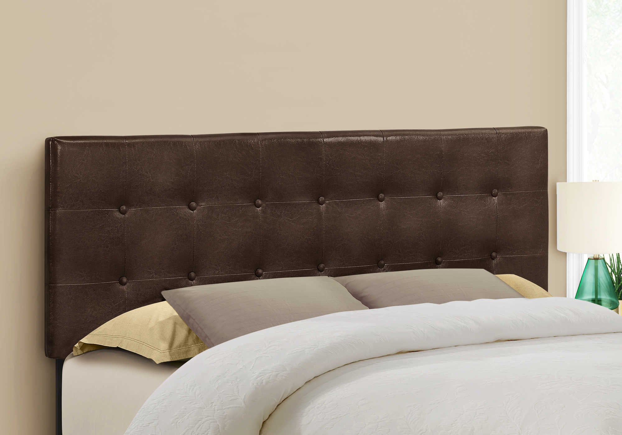 BED - QUEEN SIZE / BROWN LEATHER-LOOK HEADBOARD ONLY i 6000Q