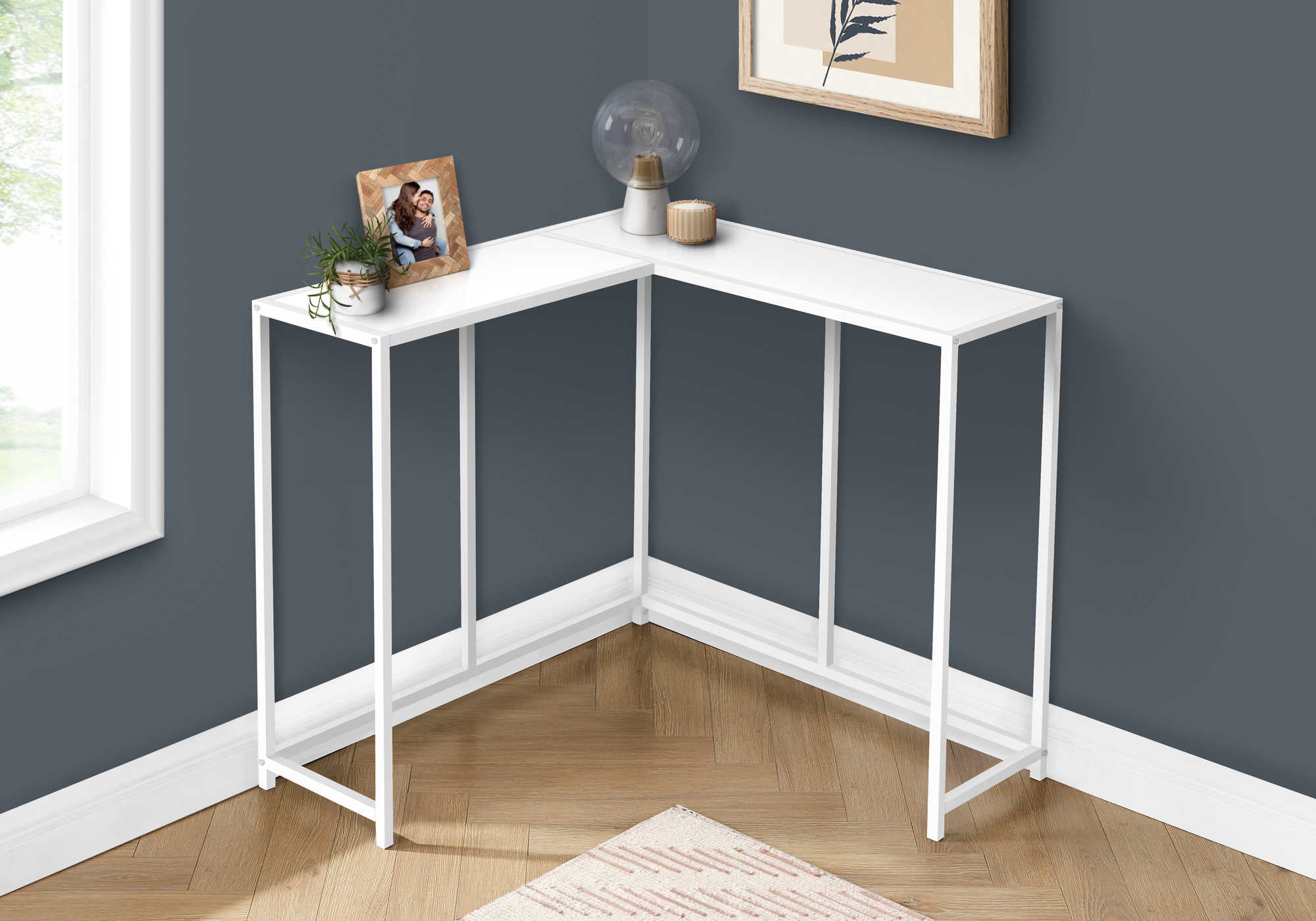 ACCENT TABLE - 36L  WHITE  WHITE CORNER CONSOLE