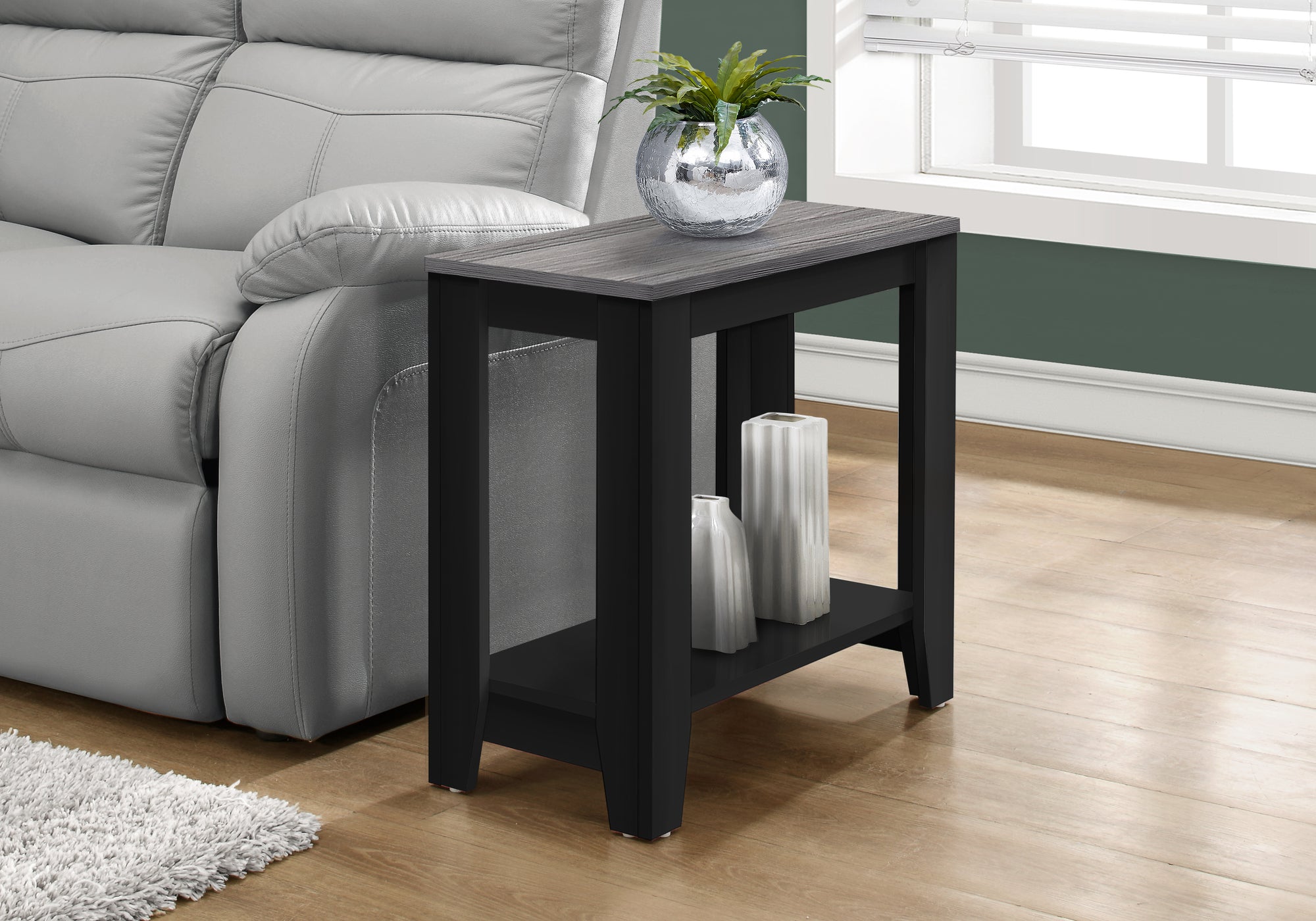 Image of accent table - black grey top  i 3134.