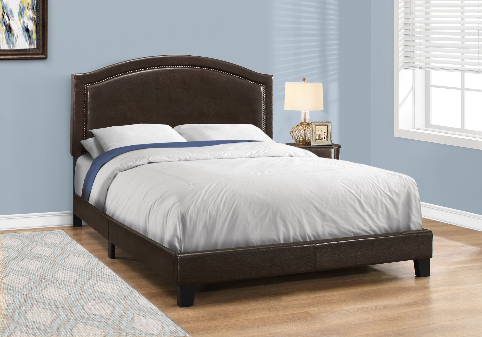 bed queen size brown leather look with brass trim i5938q