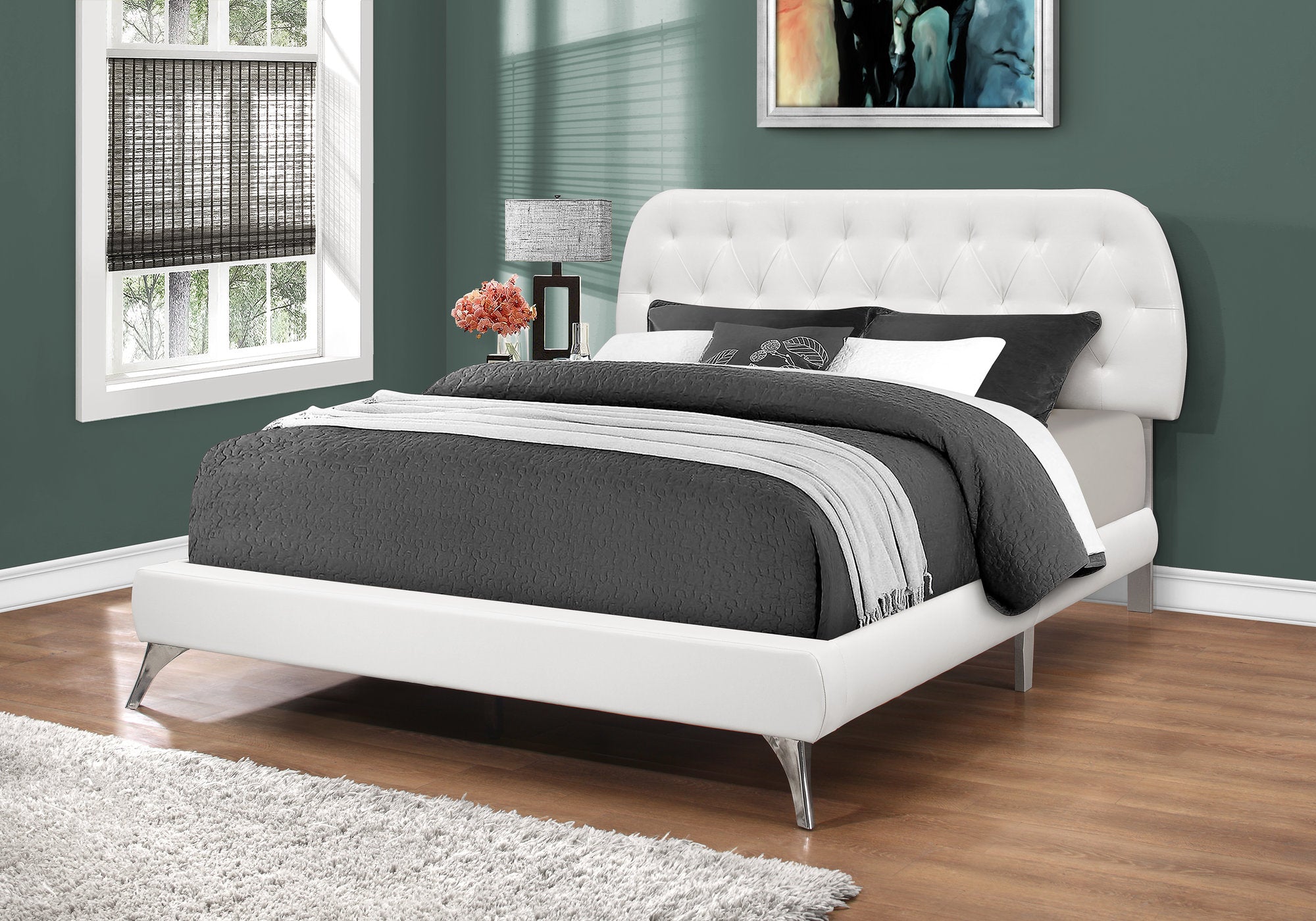 bed queen size white leather look with chrome legs i5983q