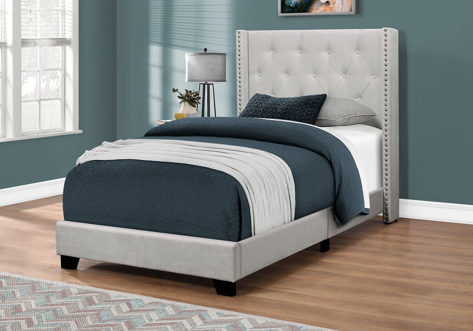 bed twin size light grey velvet with chrome trim i5985t